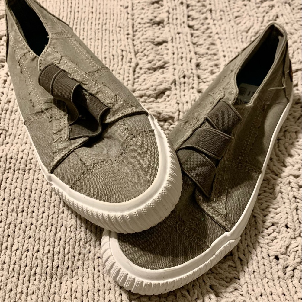 Olive Blowfish 8.5M sneakers